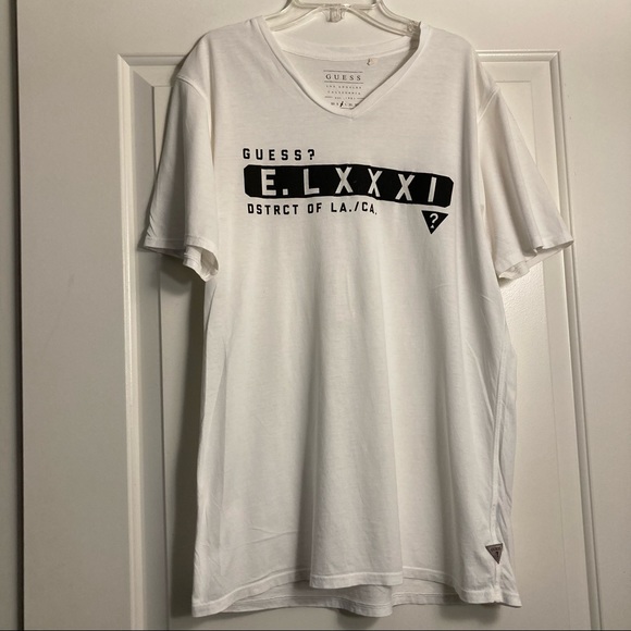 Vintage GUESS Logo LXXXI Graphic T-Shirt - Picture 2 of 9